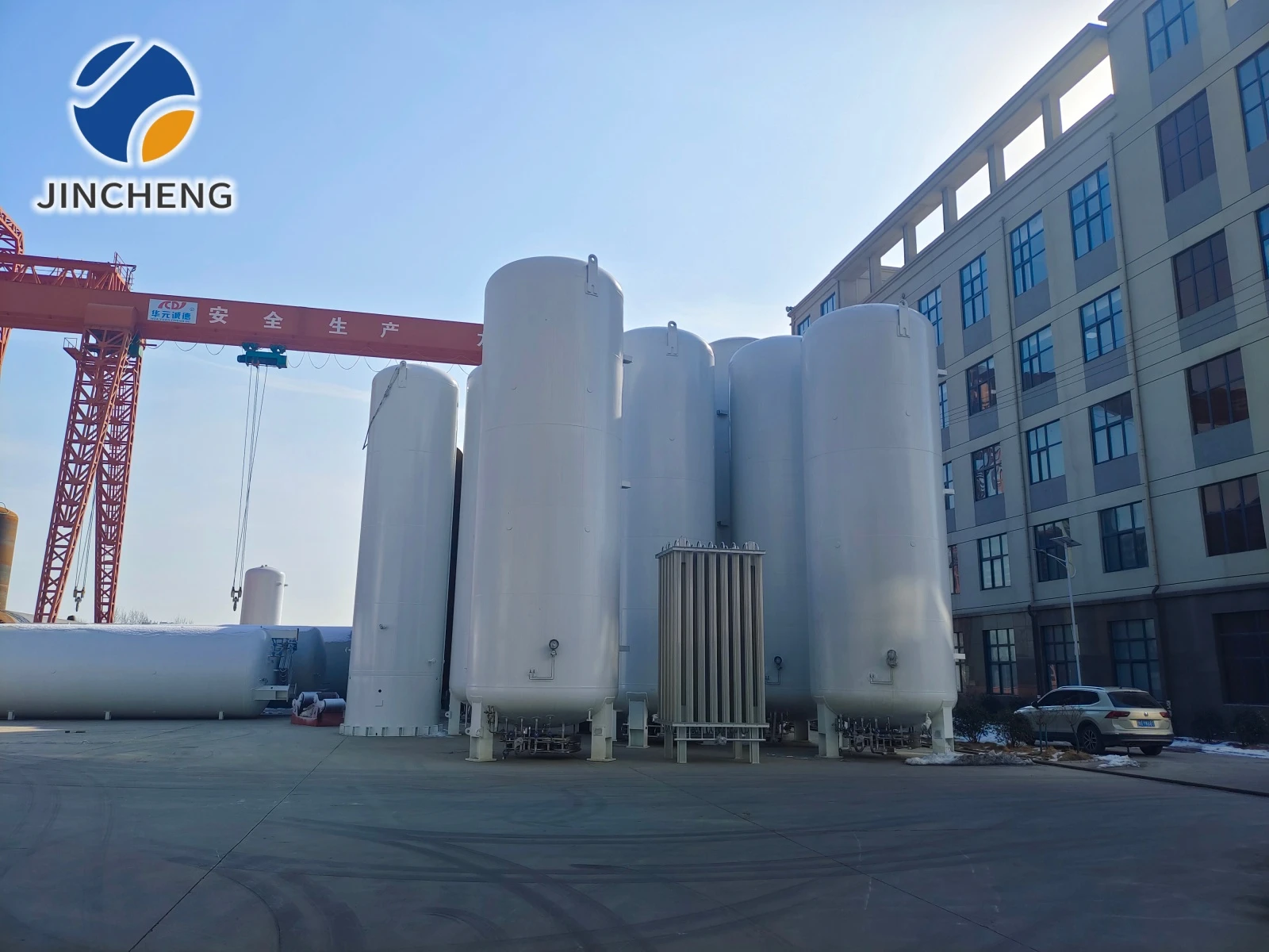 cryogenic tank 152